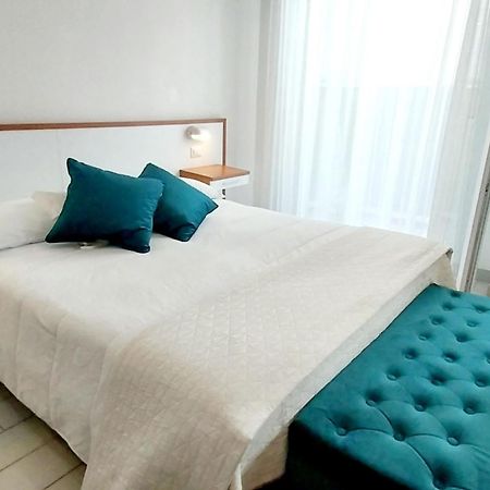 Hotel Brotas Римини Екстериор снимка