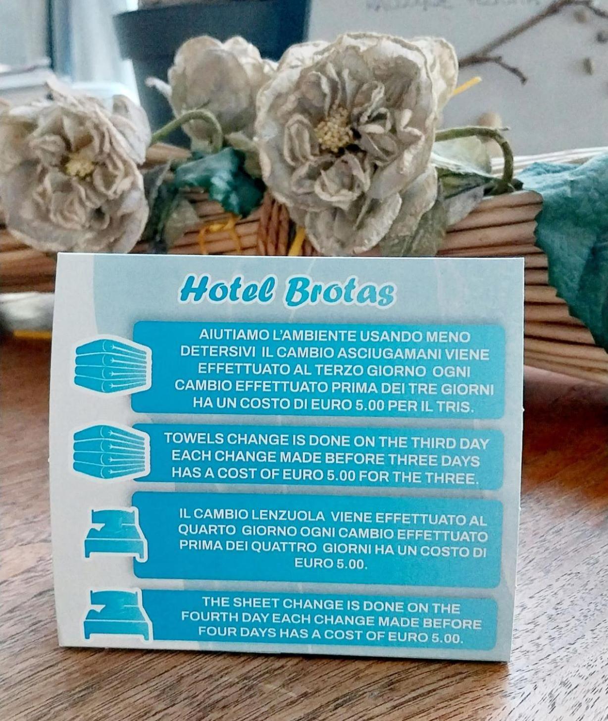 Hotel Brotas Римини Екстериор снимка